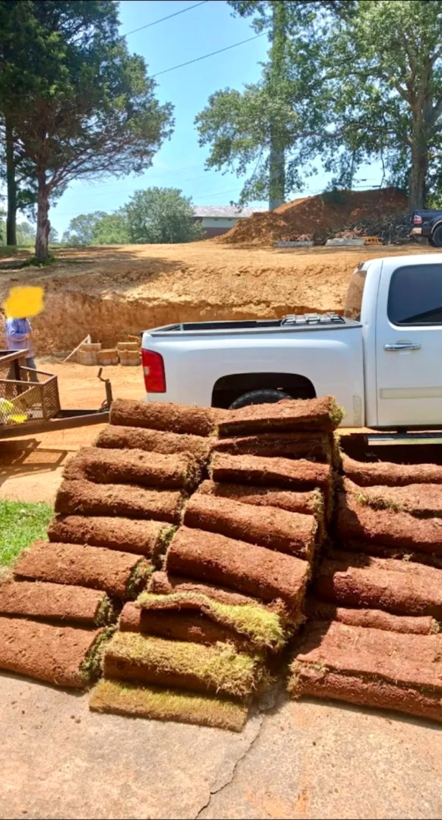 Sod delivery & lawn installation